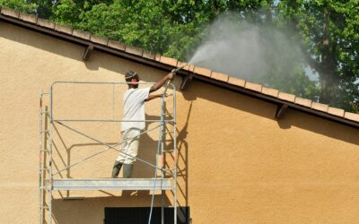 Nettoyage de façade dans le Var : pourquoi est-ce important et quand le faire ?